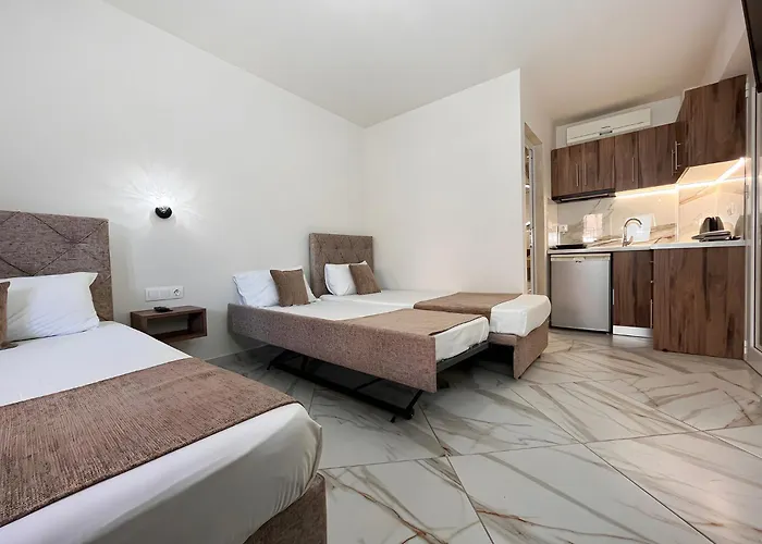George Giov Apartman Szárti