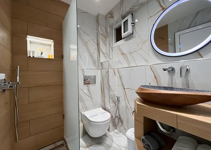 George Giov Apartman *