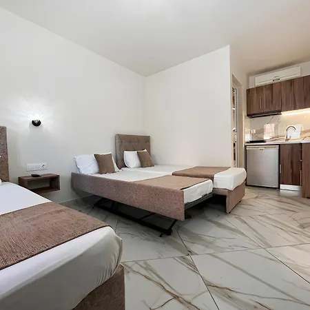 George Giov Apartment Sarti