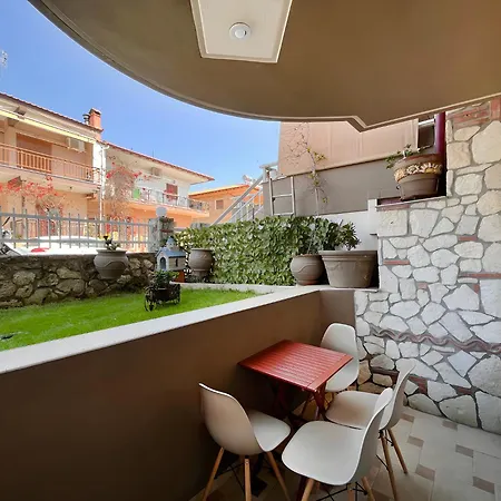 Apartment George Giov Sarti