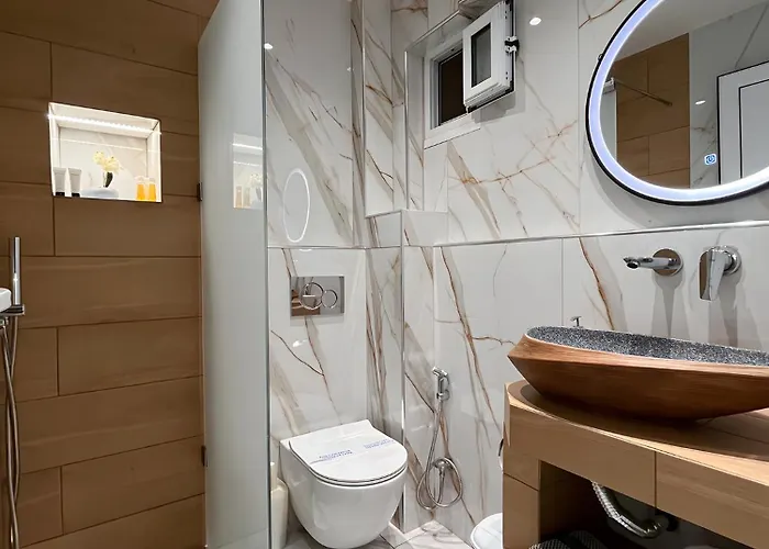 Apartament George Giov Sarti